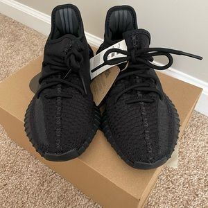Yeezy Boost 350 V2